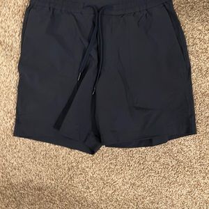 Lululemon Bowline 5” Medium Navy Shorts